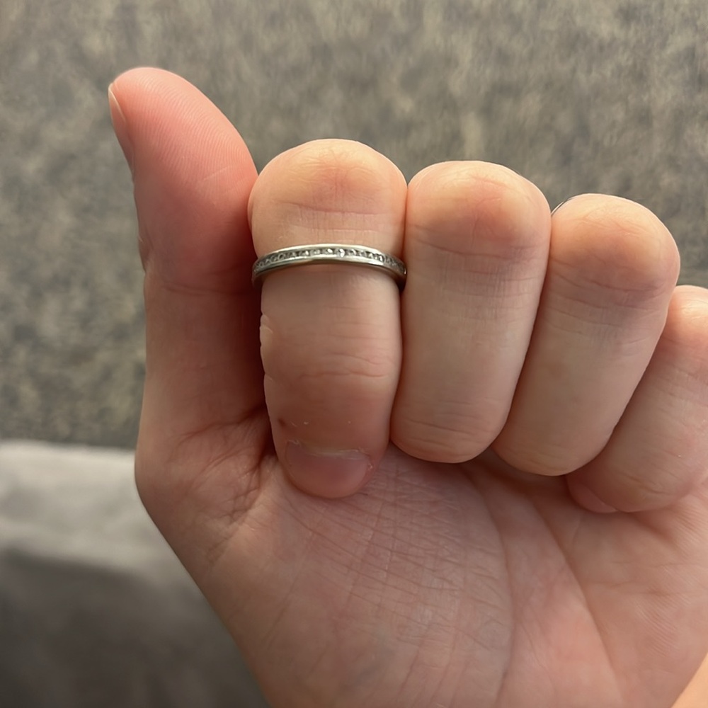 10k white gold band